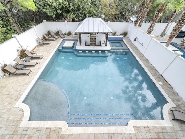 71 Dolphin Street, Destin, FL 32541