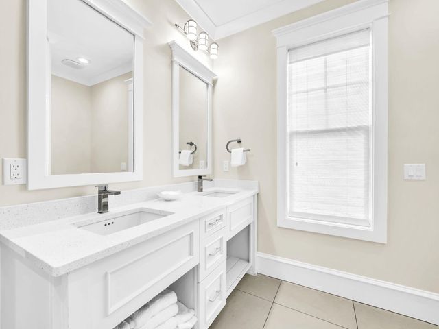 71 Dolphin Street, Destin, FL 32541