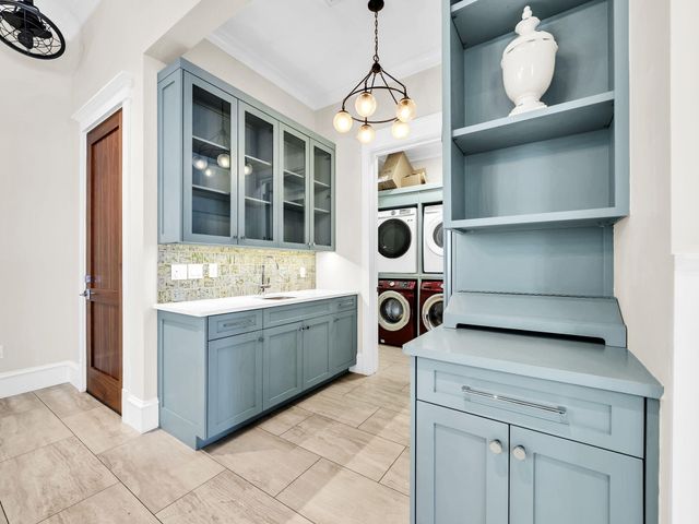 71 Dolphin Street, Destin, FL 32541