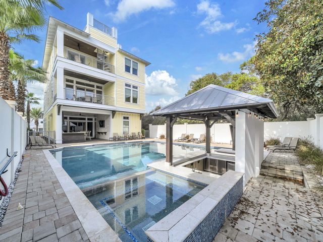 71 Dolphin Street, Destin, FL 32541