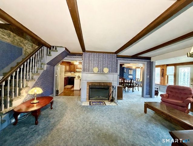 241 Niantic River Road, Waterford, CT 06385