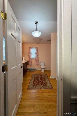 241 Niantic River Road, Waterford, CT 06385