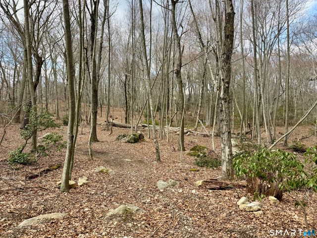 241 Niantic River Road, Waterford, CT 06385