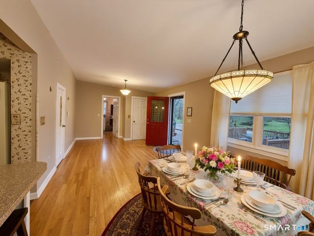 241 Niantic River Road, Waterford, CT 06385