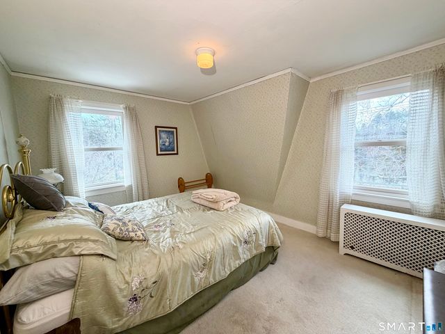 241 Niantic River Road, Waterford, CT 06385