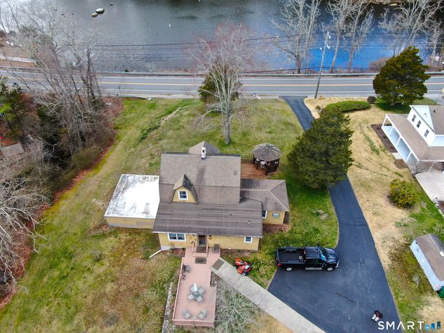 241 Niantic River Road, Waterford, CT 06385