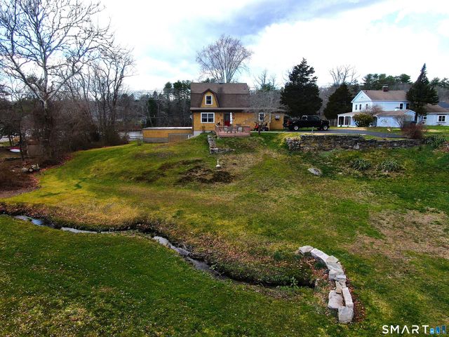 241 Niantic River Road, Waterford, CT 06385