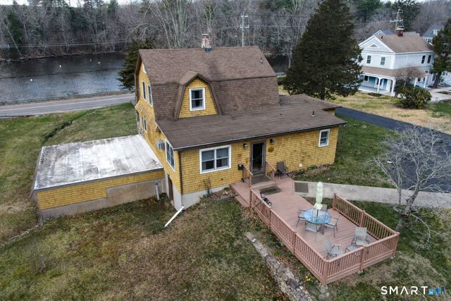 241 Niantic River Road, Waterford, CT 06385