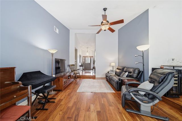 5 Deer Crk, Irvine, CA 92604