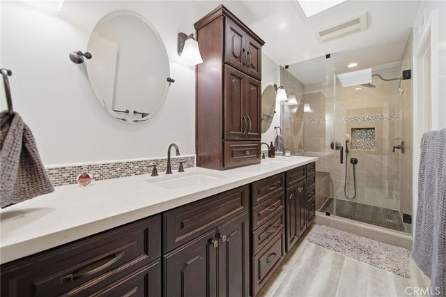 5 Deer Crk, Irvine, CA 92604