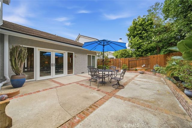 5 Deer Crk, Irvine, CA 92604