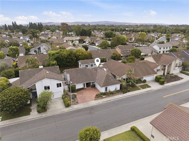 5 Deer Crk, Irvine, CA 92604