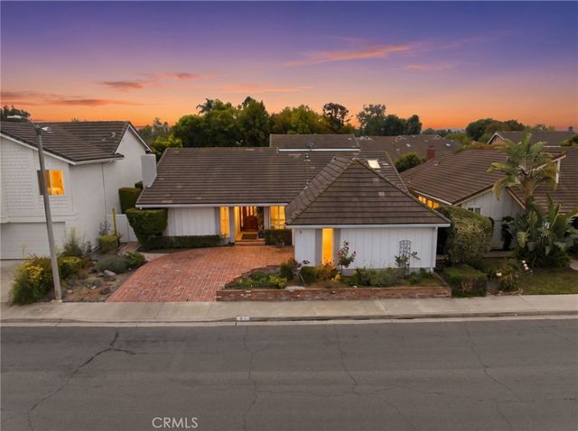 5 Deer Crk, Irvine, CA 92604