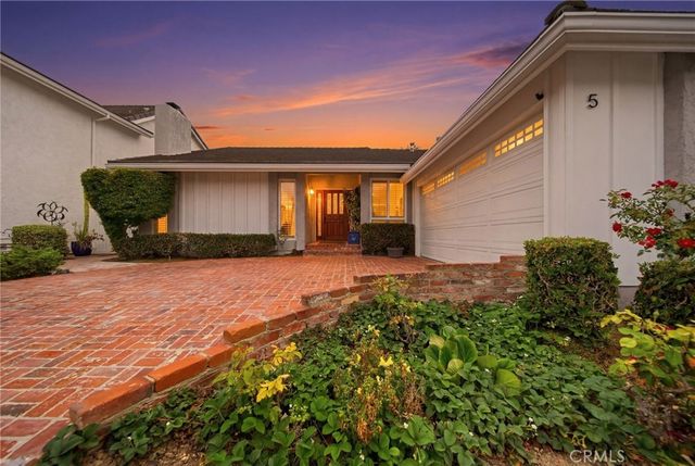 5 Deer Crk, Irvine, CA 92604