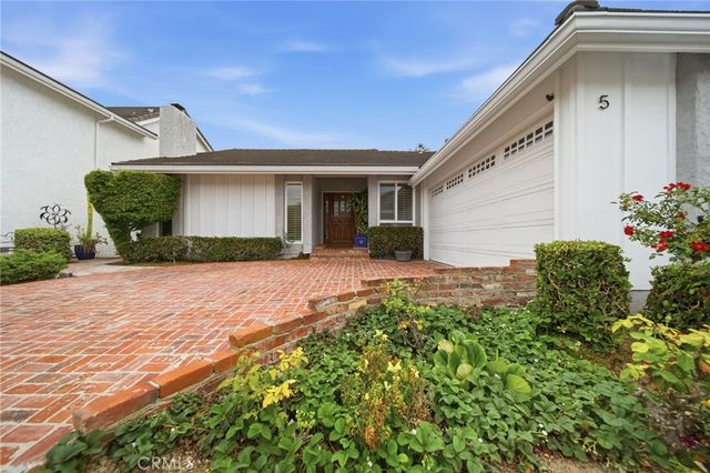 5 Deer Crk, Irvine, CA 92604