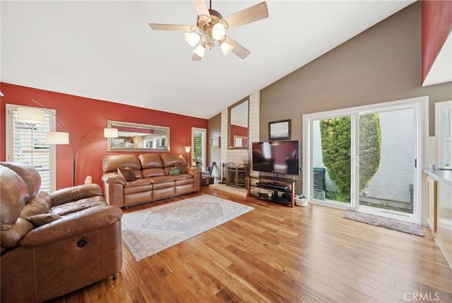 5 Deer Crk, Irvine, CA 92604