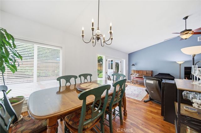 5 Deer Crk, Irvine, CA 92604