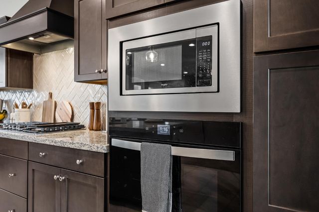 4187 Poe Avenue, Clovis, CA 93619