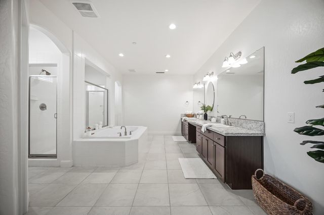 4187 Poe Avenue, Clovis, CA 93619