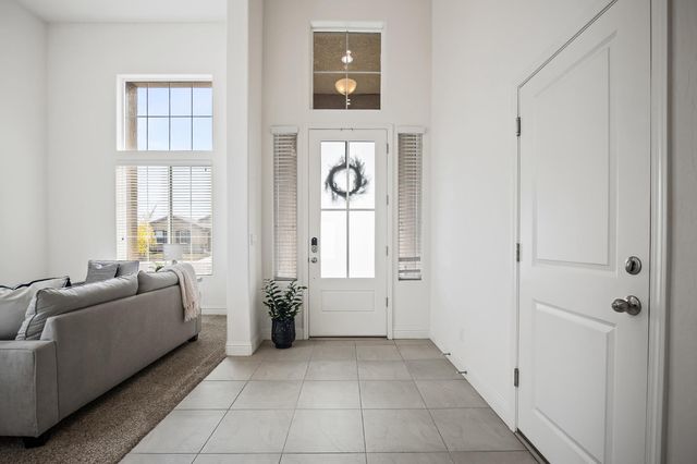 4187 Poe Avenue, Clovis, CA 93619