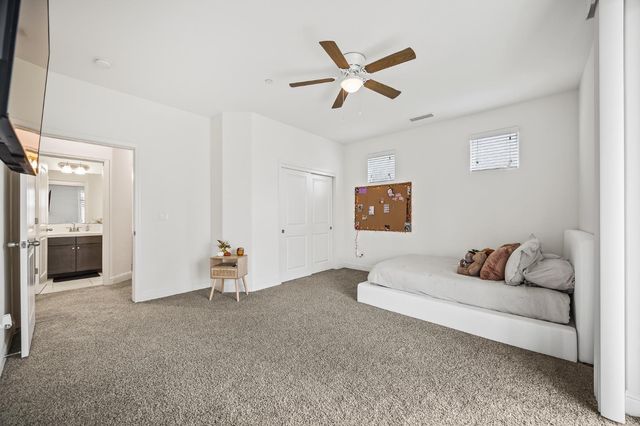 4187 Poe Avenue, Clovis, CA 93619