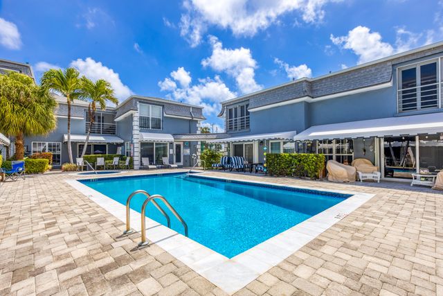 1194 Hillsboro Mile 57, Hillsboro Beach, FL 33062