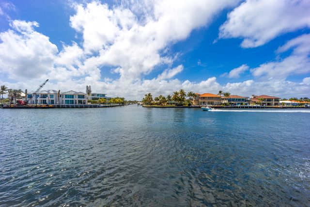 1194 Hillsboro Mile 57, Hillsboro Beach, FL 33062