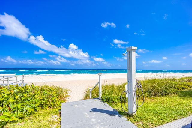 1194 Hillsboro Mile 57, Hillsboro Beach, FL 33062