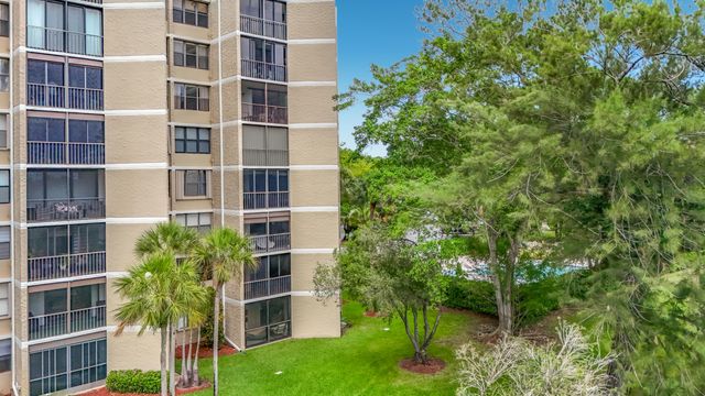 16300 Golf Club Road 201, Weston, FL 33326