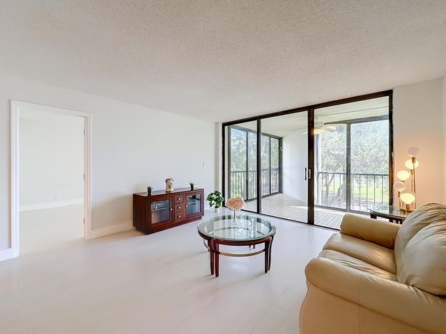 16300 Golf Club Road 201, Weston, FL 33326
