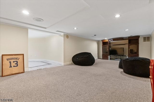 167 Douglas Rd, Bernards Twp., NJ 07931