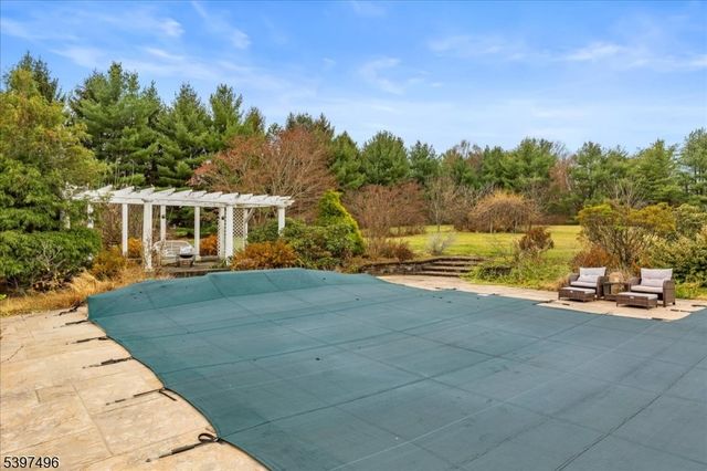 167 Douglas Rd, Bernards Twp., NJ 07931