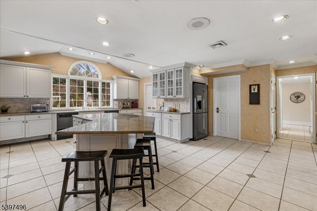 167 Douglas Rd, Bernards Twp., NJ 07931