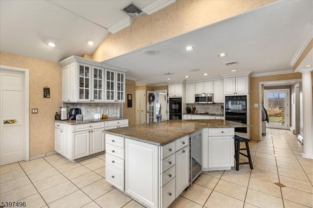 167 Douglas Rd, Bernards Twp., NJ 07931