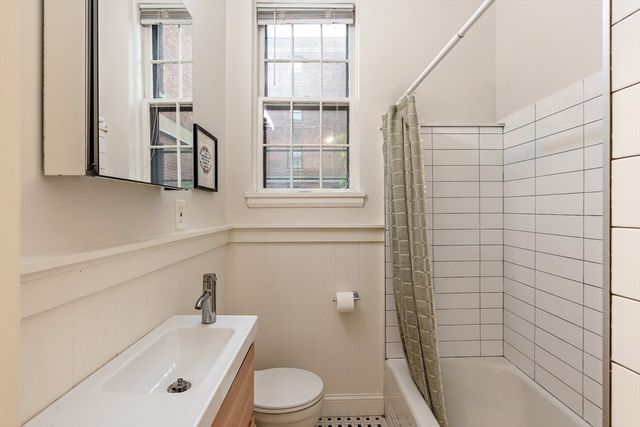 4 Kilsyth Terrace 14, Boston, MA 02135