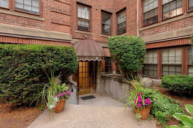 4 Kilsyth Terrace 14, Boston, MA 02135