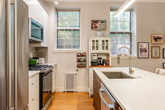 4 Kilsyth Terrace 14, Boston, MA 02135