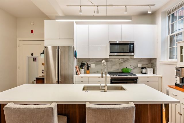 4 Kilsyth Terrace 14, Boston, MA 02135