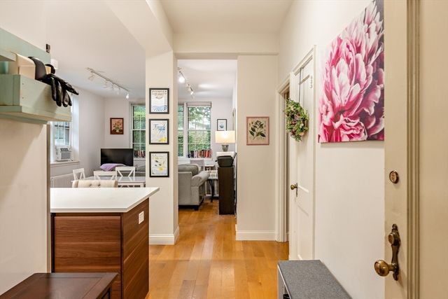 4 Kilsyth Terrace 14, Boston, MA 02135