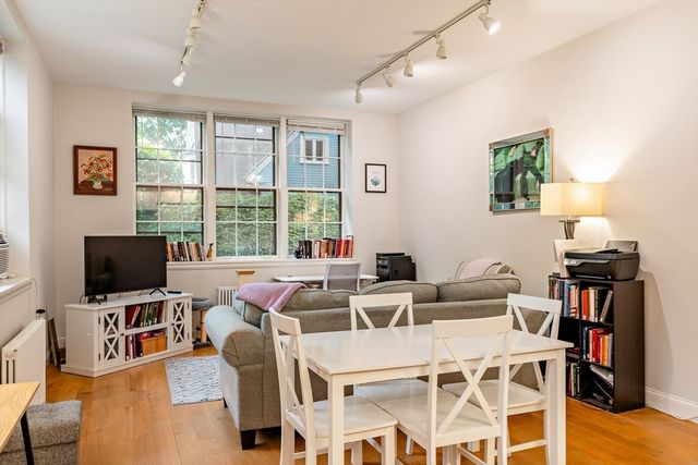 4 Kilsyth Terrace 14, Boston, MA 02135