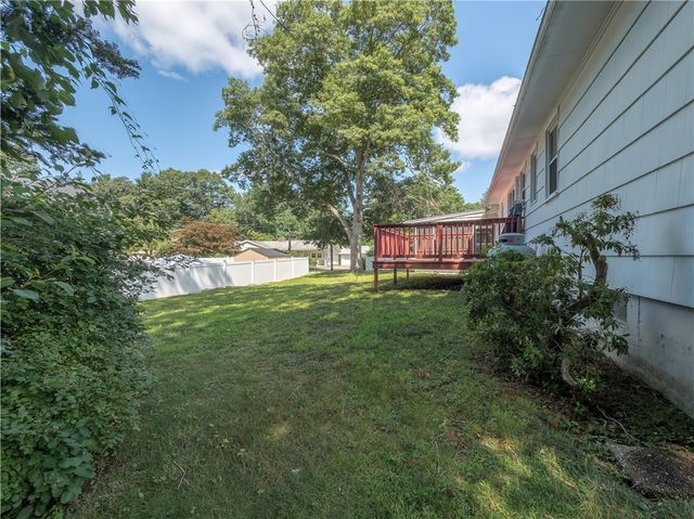 35 Williams Street, Coventry, RI 02816