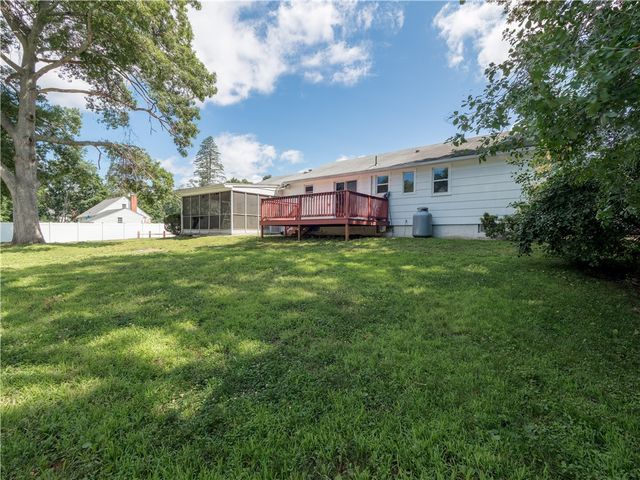 35 Williams Street, Coventry, RI 02816