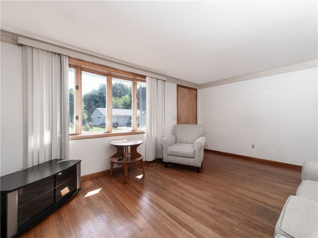 35 Williams Street, Coventry, RI 02816