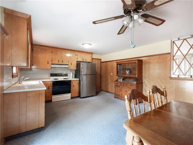 35 Williams Street, Coventry, RI 02816