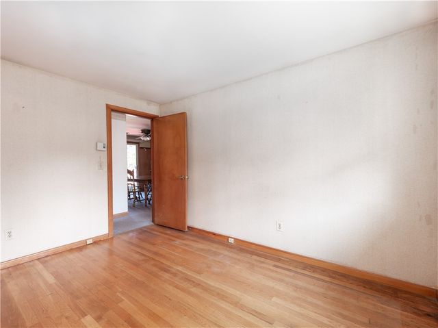 35 Williams Street, Coventry, RI 02816