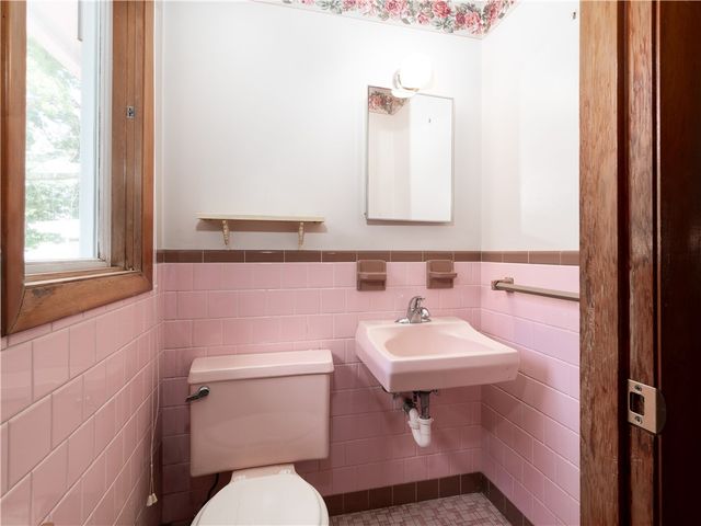 35 Williams Street, Coventry, RI 02816