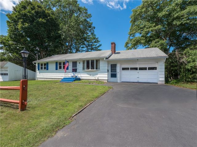 35 Williams Street, Coventry, RI 02816