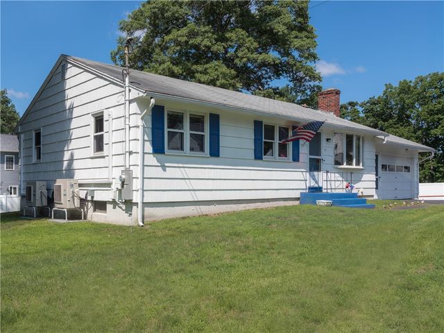 35 Williams Street, Coventry, RI 02816