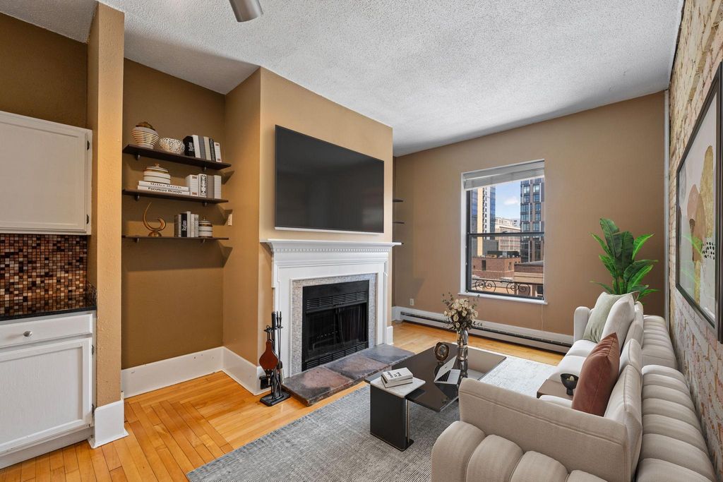 609 S 9th Street 8, Minneapolis, MN 55404