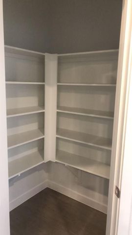 421 Robin Street, Angleton, TX 77515